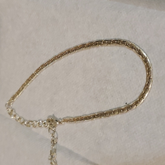 Bracelet - Picture 1 of 4
